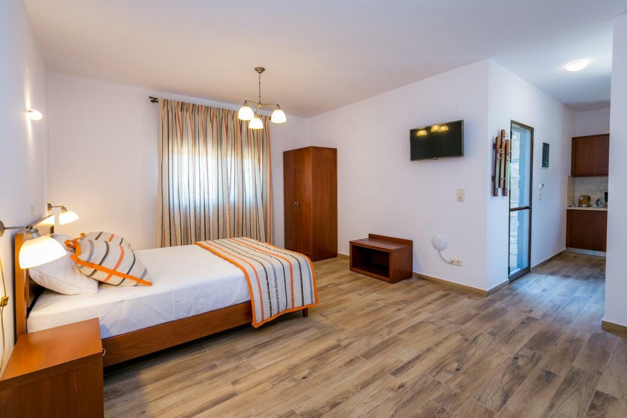 Elaionas Stone Apartment *